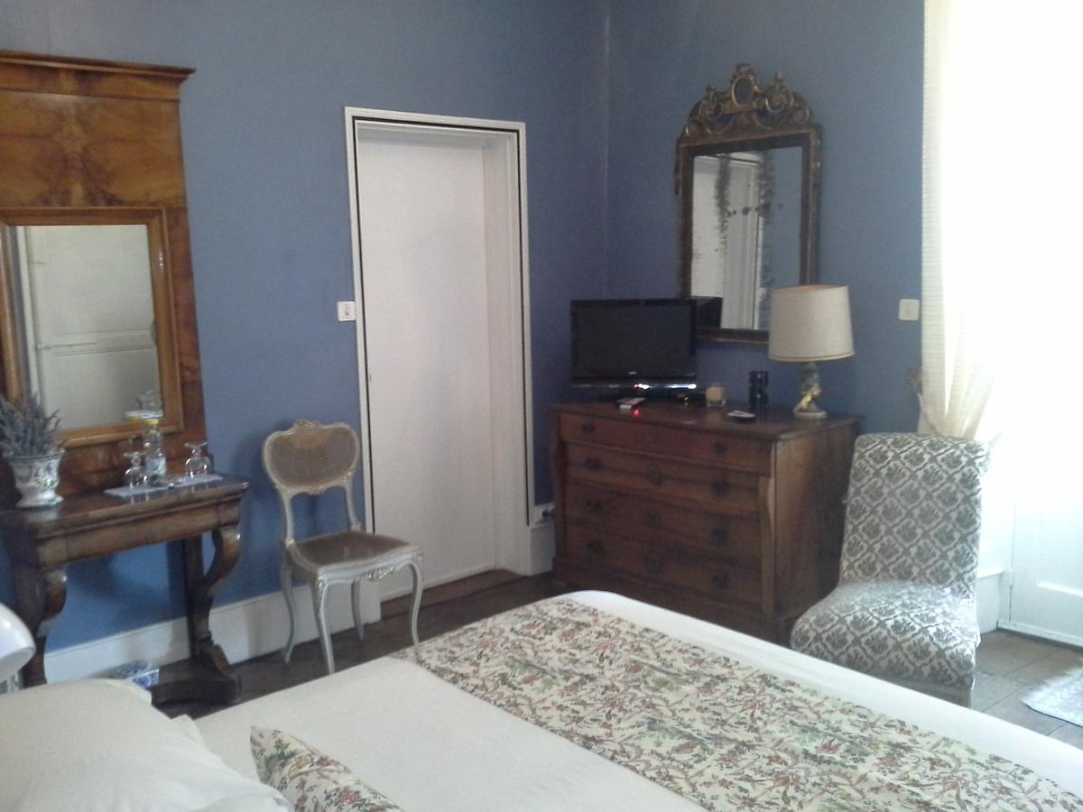 Le Logis De Ruelle Bed & Breakfast Exterior foto